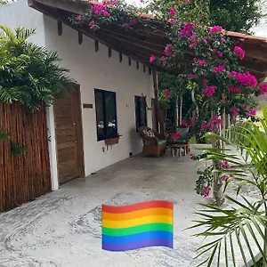 https://estancia-lapislazuli.quintano-roohotels.com